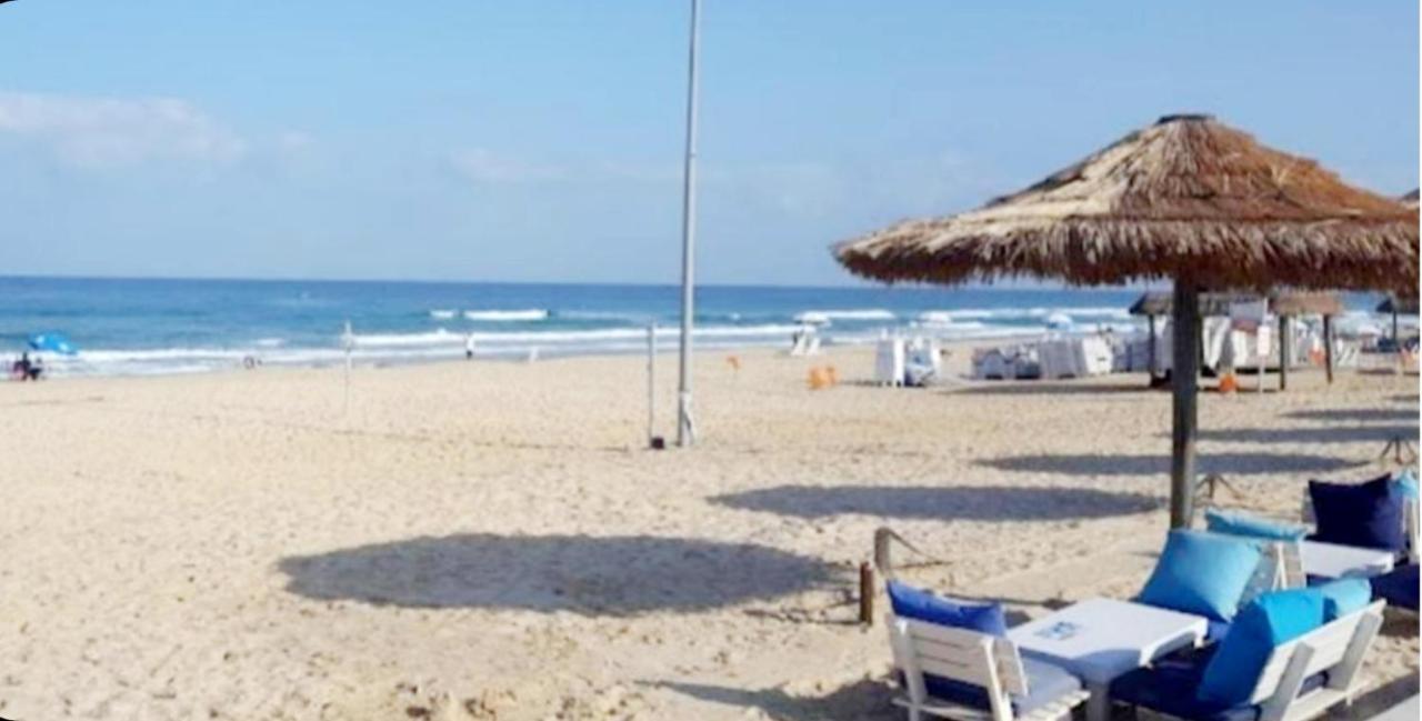 Beachfront Studio Apartment Bat Yam 412 Exteriör bild