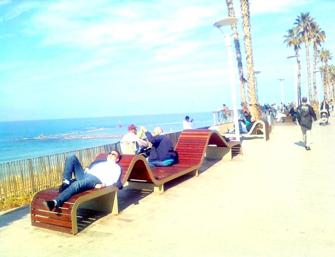 Beachfront Studio Apartment Bat Yam 412 Exteriör bild