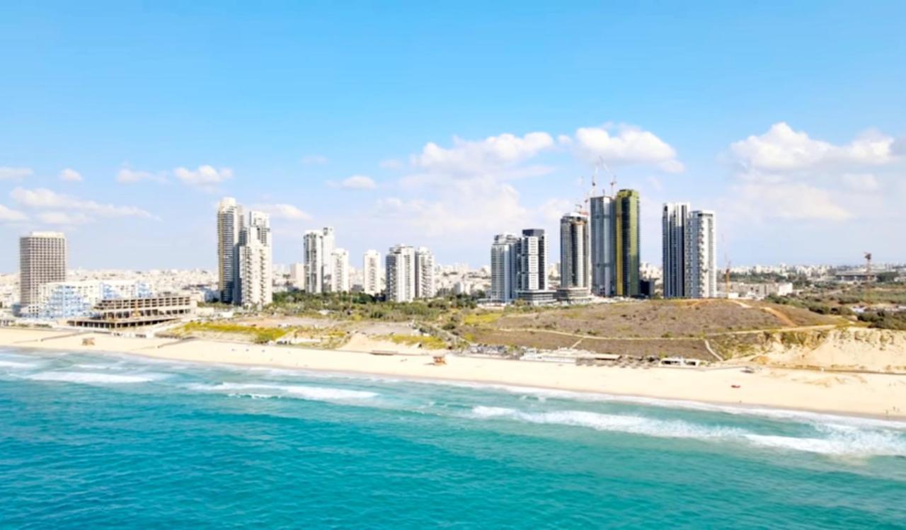 Beachfront Studio Apartment Bat Yam 412 Exteriör bild