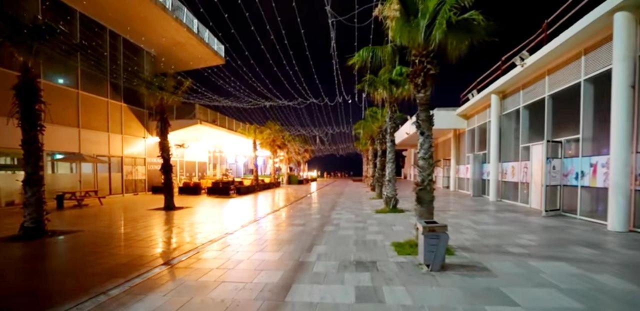 Beachfront Studio Apartment Bat Yam 412 Exteriör bild