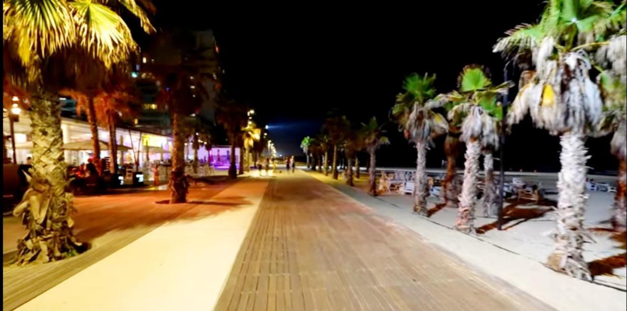Beachfront Studio Apartment Bat Yam 412 Exteriör bild