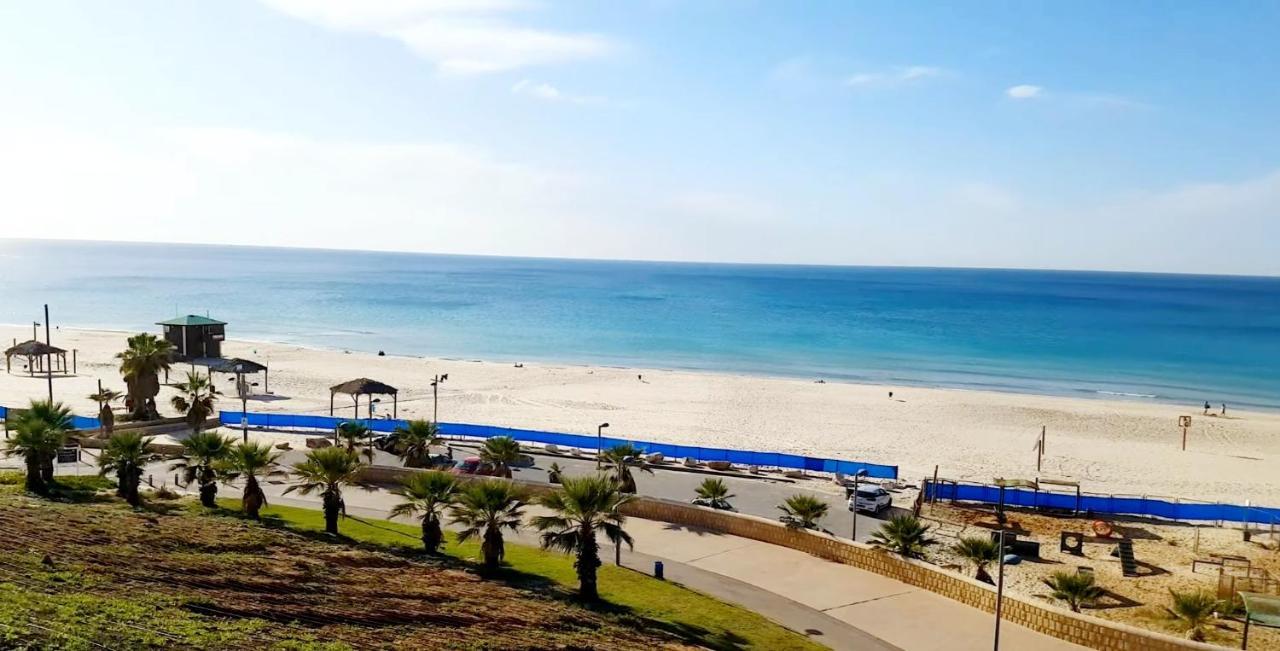 Beachfront Studio Apartment Bat Yam 412 Exteriör bild